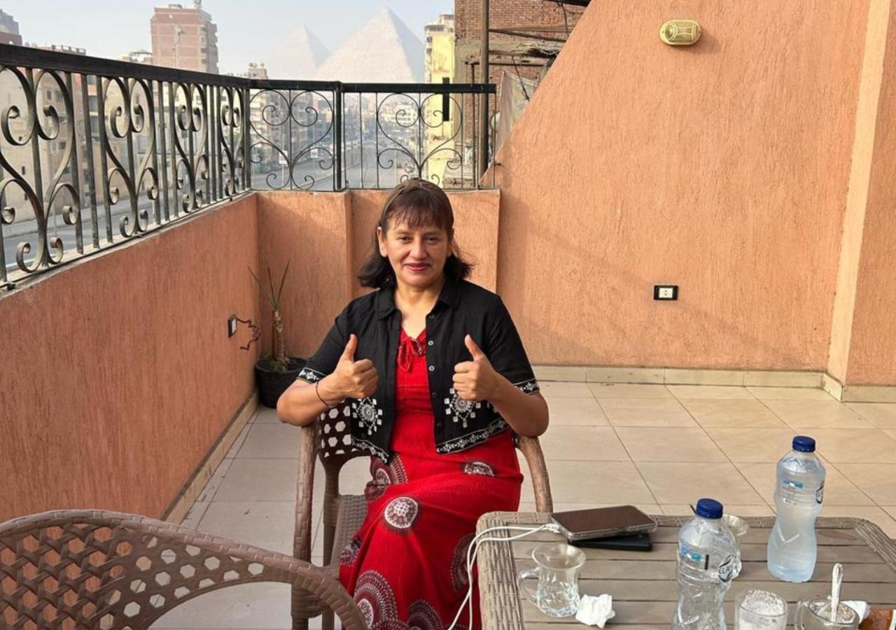 Pyramids Road Guest House Cozy Rooms And Rooftop Breakfast With The Pyramids View Nazlet el-Sisi Екстер'єр фото